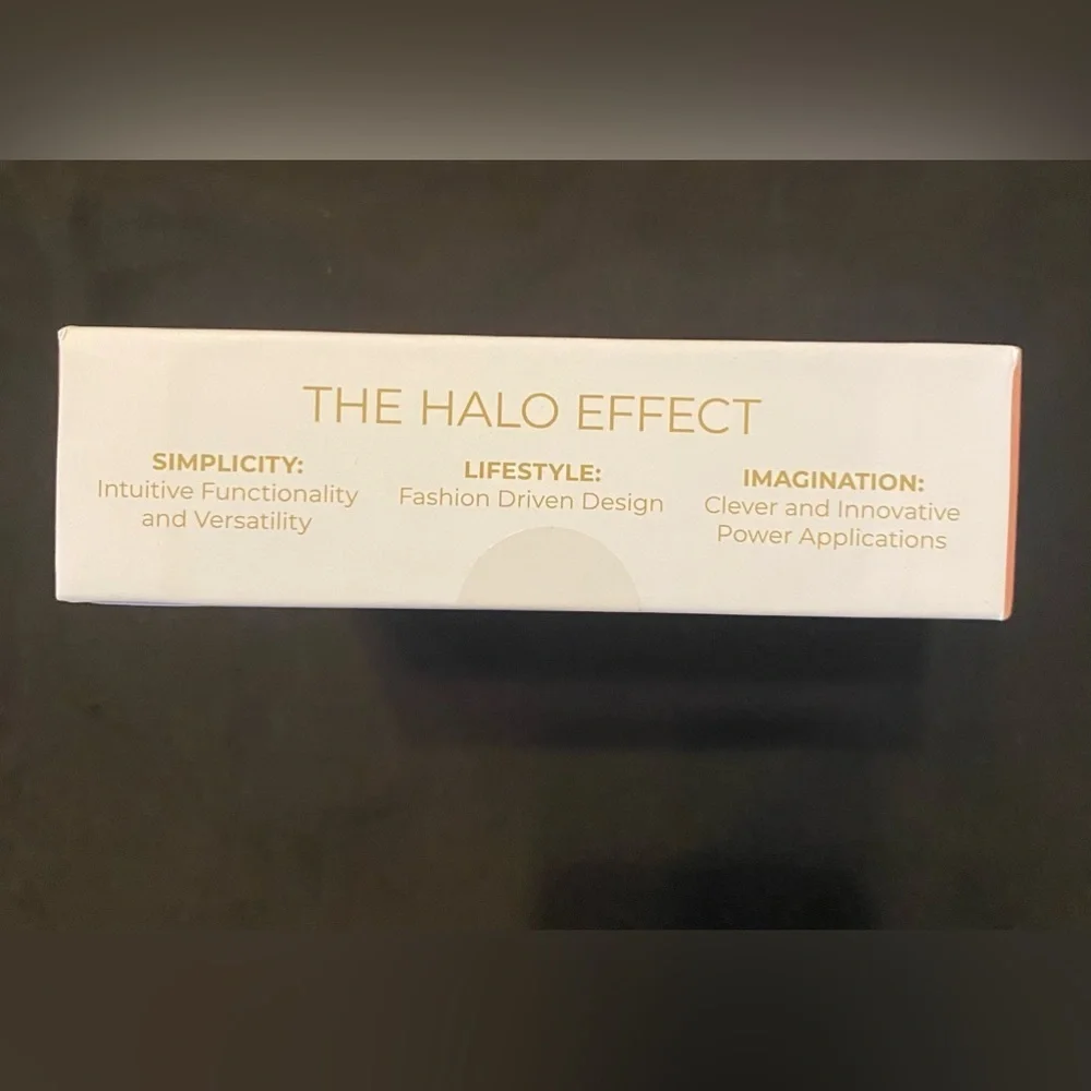 NEW - HALO 3-in-1 Compact Mirror w/ Light and 5,000mAh Power Bank. Color: Peach